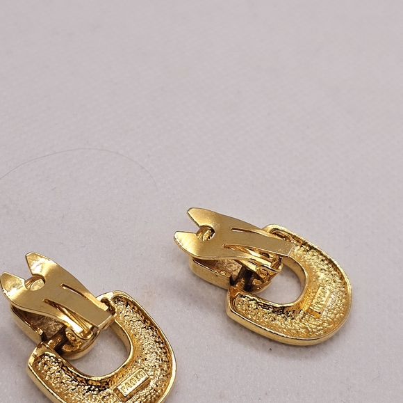 Paolo Gucci Clip on Earrings - Picture 6 of 9